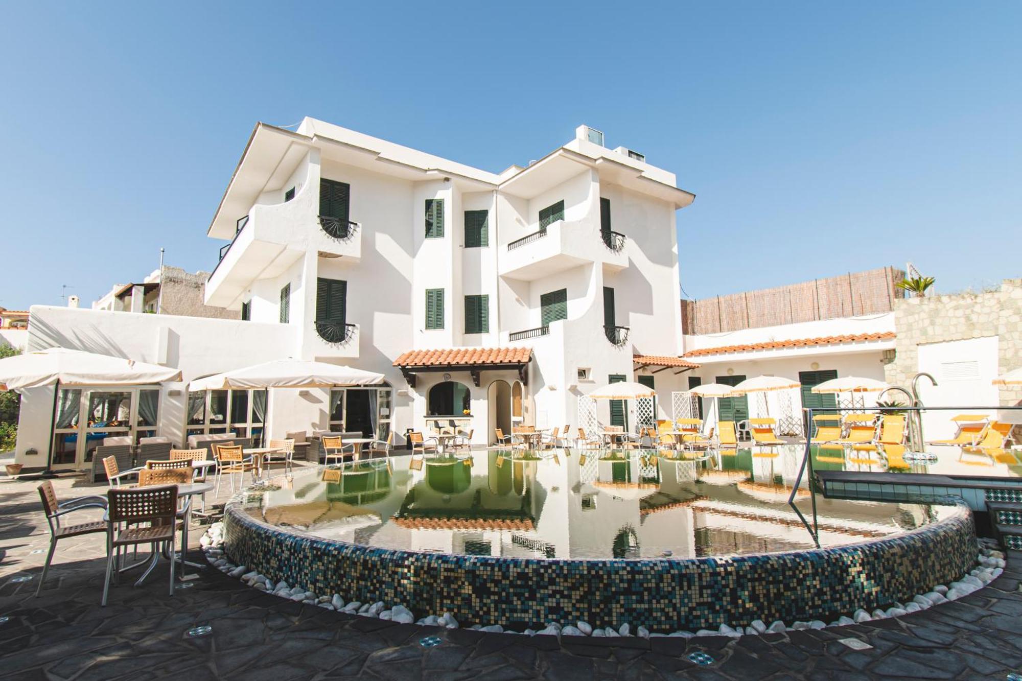 Victoria Park Resort Ischia Exteriör bild