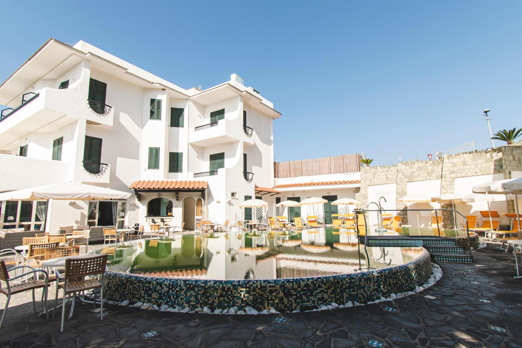 Victoria Park Resort Ischia Exteriör bild