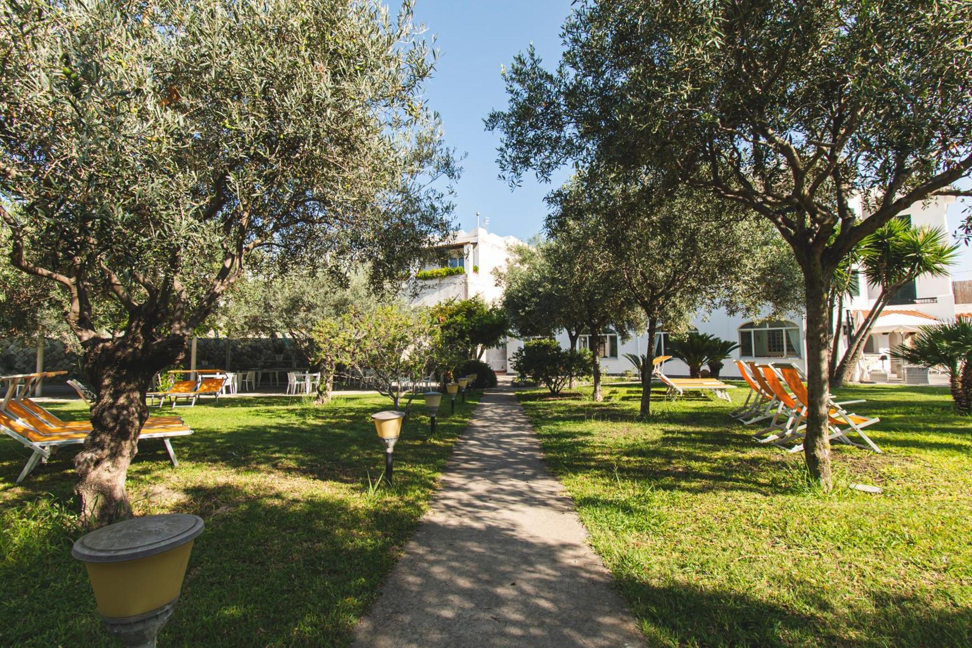 Victoria Park Resort Ischia Exteriör bild